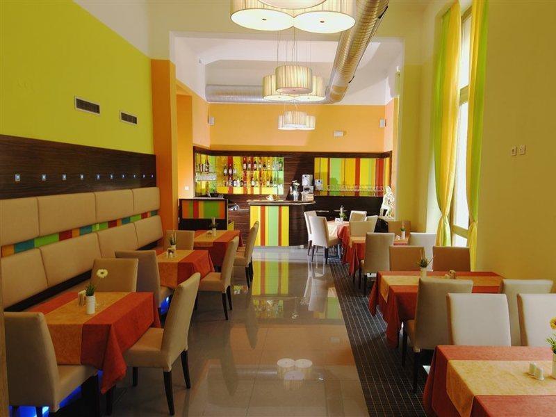 Hotel Mánes 4*
